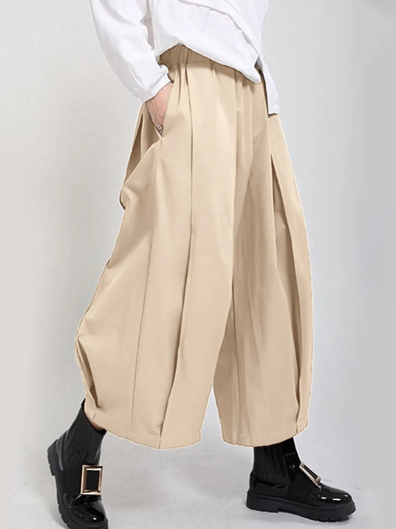 Wide Leg Pleated Detail Cropped Pants | Deb Shops